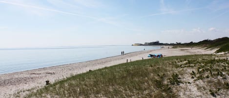 Plage à proximité, chaises longues