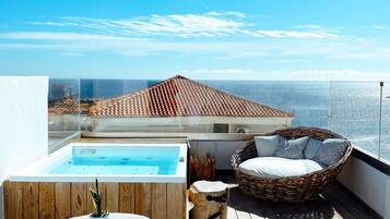 Suite, 2 Schlafzimmer, Whirlpool, Meerseite (Split Level) | Terrasse/Patio