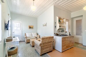 Private kitchenette - Castel Abaso Boutique Apartments by Explore Andros (Andros)