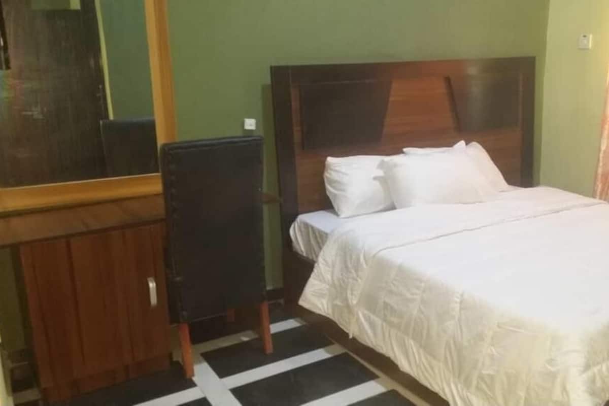 Desk, blackout curtains, cots/infant beds, rollaway beds