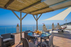 Apartment, 3 Schlafzimmer | Terrasse/Patio