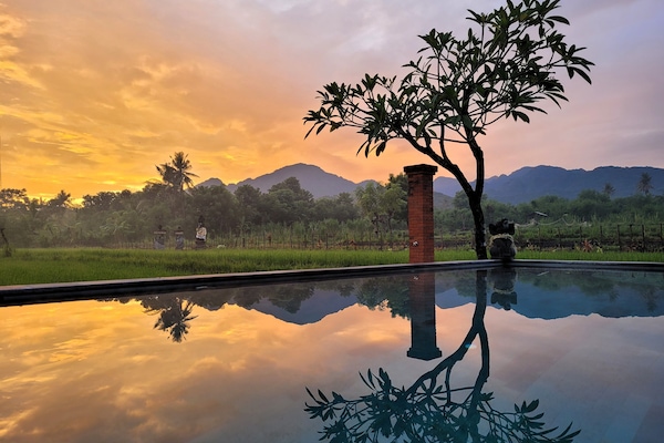 Lumbung Suite | Mountain view