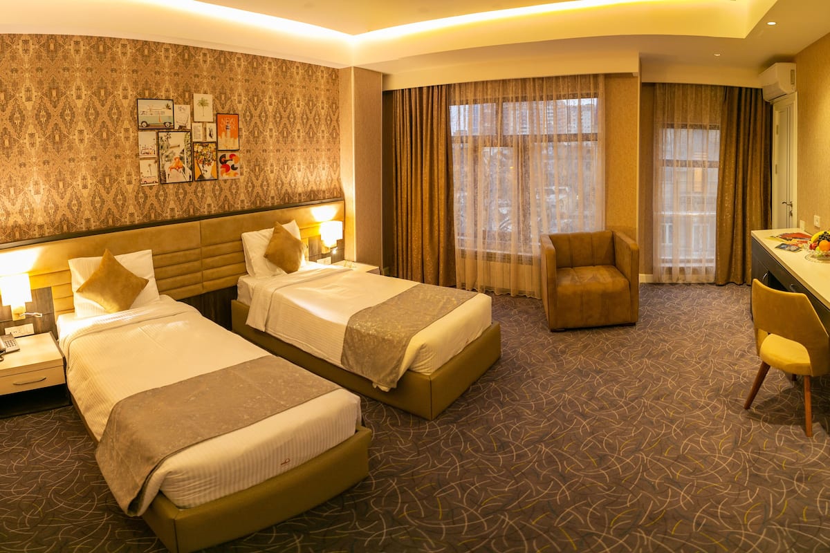Kamar Twin Standar | Seprai katun Mesir, seprai premium, selimut bulu angsa, dan minibar
