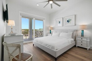 9 bedrooms, free WiFi, bed sheets - Castawaves - Massive Luxurious Home Near the Beach with Large Outdoor Pool Area & Putting Green (Miramar Beach)