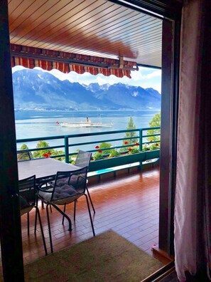 Terrace/patio - Luxury lake view apartment (Montreux)