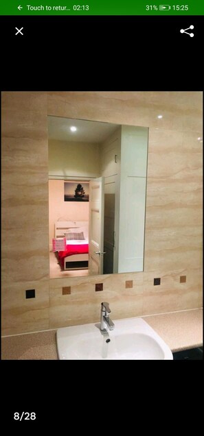 Doppelzimmer | Badezimmer