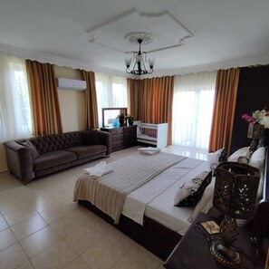 5 bedrooms, in-room safe, iron/ironing board, WiFi - Luxury Villa with Private Pool, Large Green Garden & Free WIFI Unlimited (Ölüdeniz)