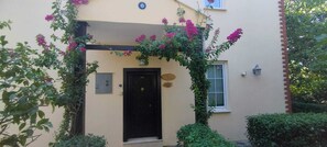 Exterior detail - Luxury Villa with Private Pool, Large Green Garden & Free WIFI Unlimited (Ölüdeniz)
