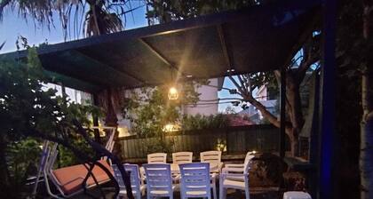 Luxury Villa with Private Pool, Large Green Garden & Free WIFI Unlimited