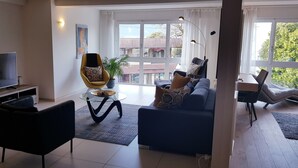 Unclassified image, 5 of 24, button - citycentre lake view apartment (Montreux)