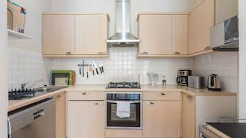 Fridge, microwave, oven, dishwasher