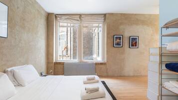 1 bedroom, desk, iron/ironing board, Internet