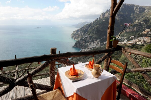 Ilmainen päivittäinen buffetaamiainen 