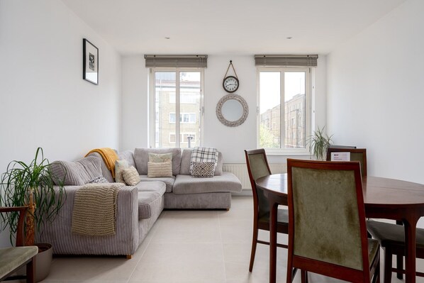 TV - GuestReady - Amazing flat in Trendy Hoxton (London)