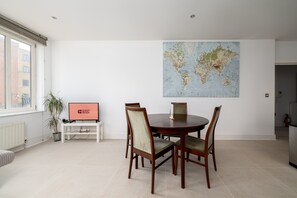 Dining - GuestReady - Amazing flat in Trendy Hoxton (London)