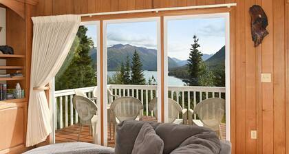 Eagle's Haven - Entire Cabin 6 bd w/ 2 LivingAreas