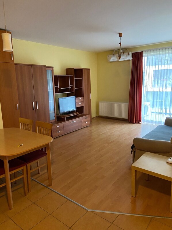 Apartment | Living area