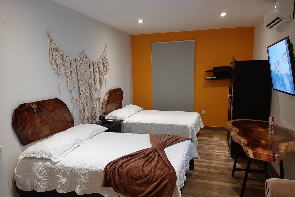 Junior Studio Suite | Down duvets, individually decorated, individually furnished