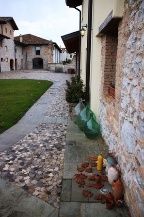 Courtyard - Casa della Fornace (San Vito al Torre)