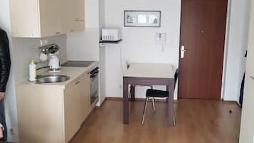 Studio | Private kitchen | Electric kettle