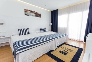 Superior Double Room, Balcony - Hotel Voramar Benidorm (Benidorm)