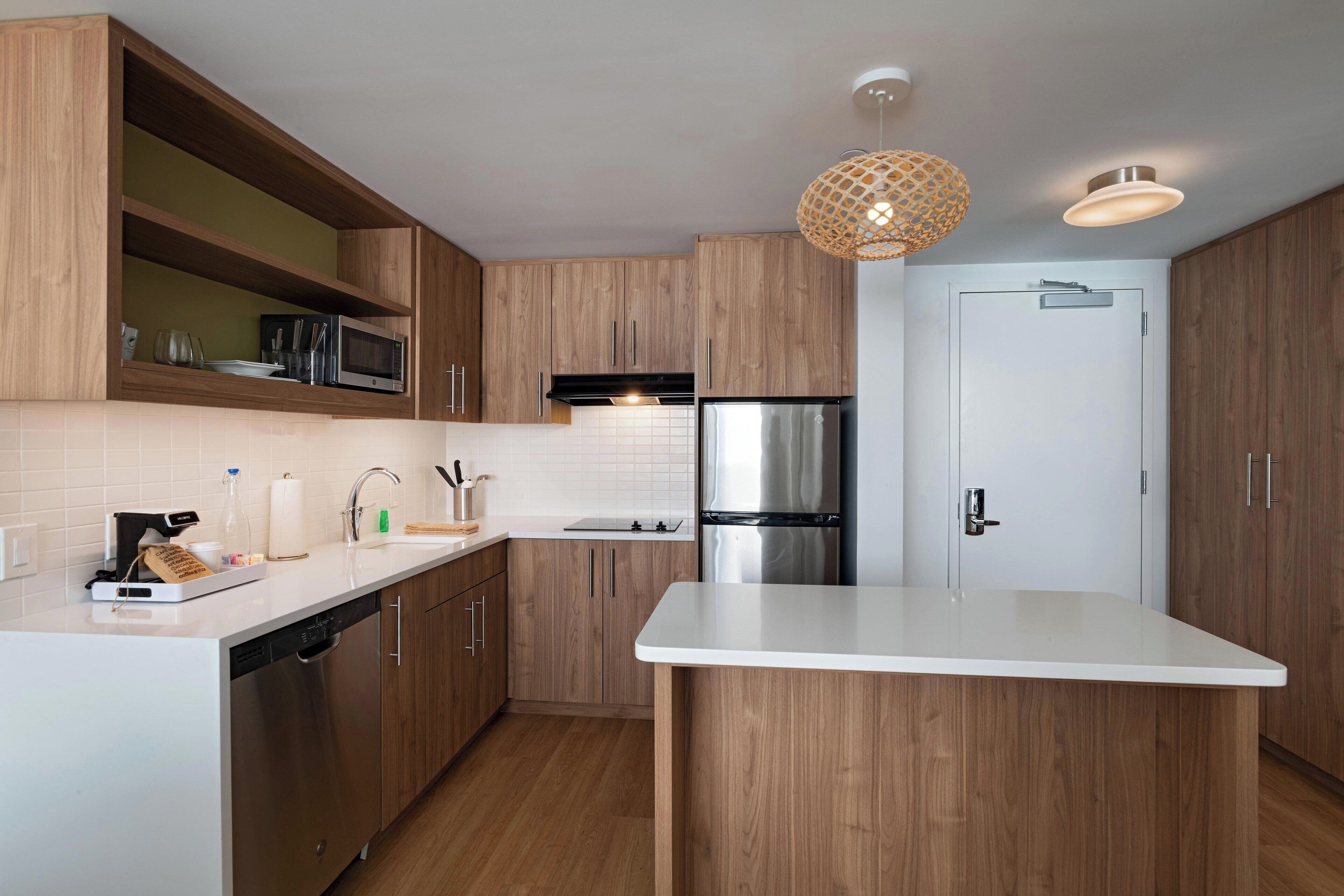 suite, 1 bedroom | 1 bedroom, iron/ironing board, free cots/infant beds, rollaway beds