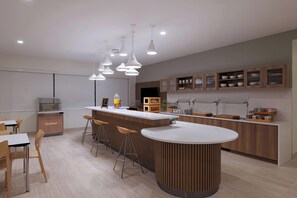 Desayuno continental incluido todos los días