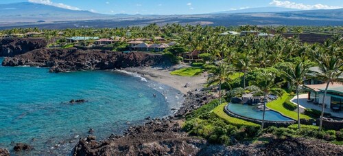 Beautiful Mauna Lani Golf Villa! Club Access, Gated, Sleeps 4, AC, Pool, SpaPool