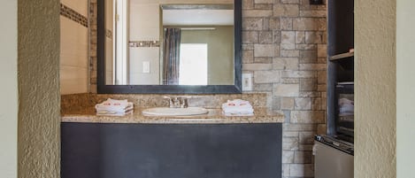 Room, 1 King Bed | Bathroom sink