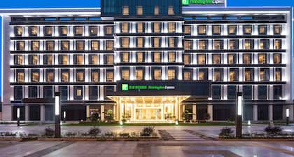 Holiday Inn Express Dongguan Marina Bay, an IHG Hotel