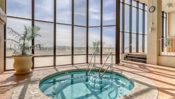 Een verwarmd zwembad