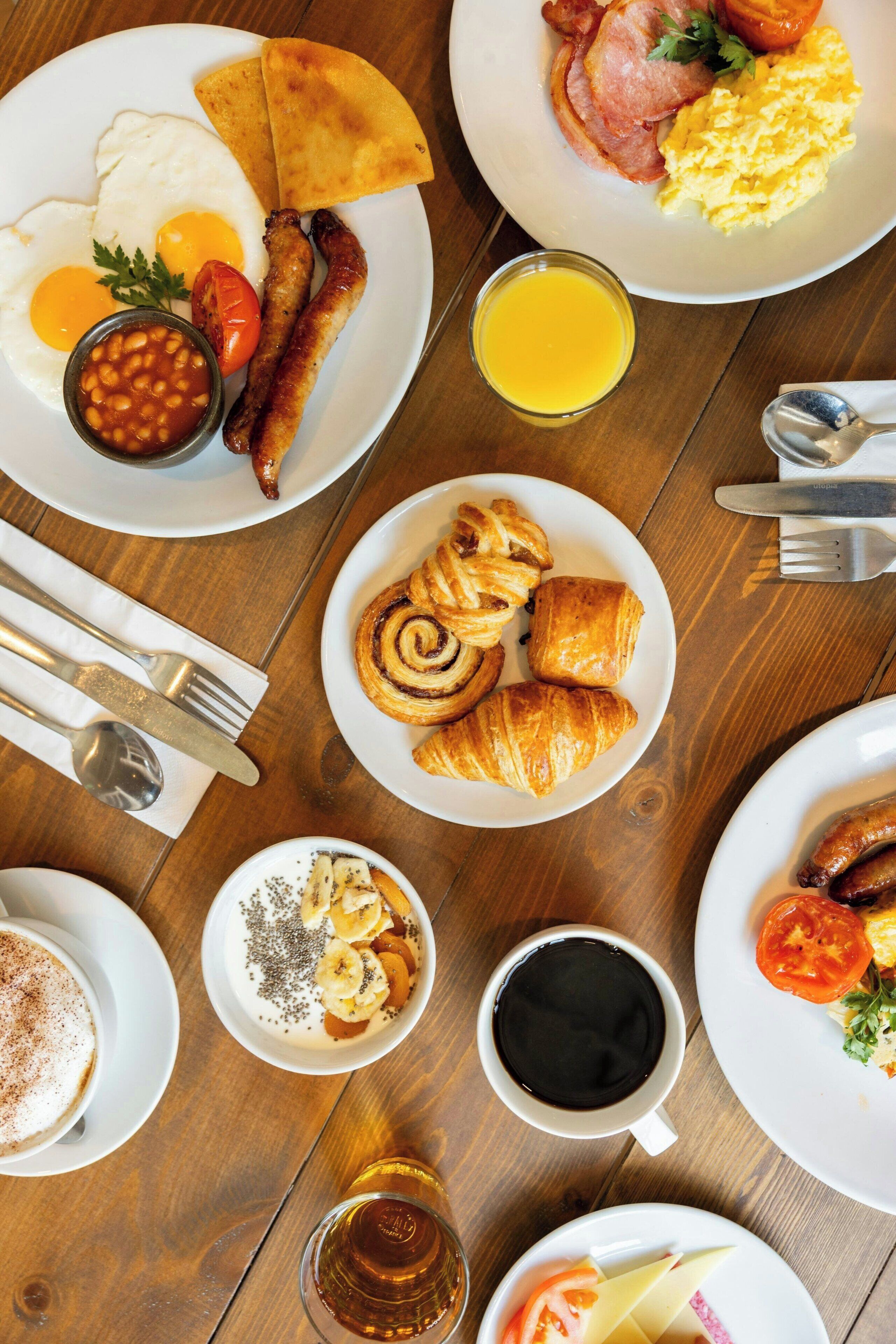 breakfast, lunch, dinner served; local and international cuisine