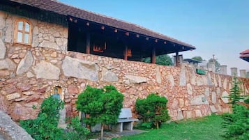 Esterni