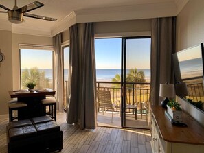 Smart TV - 210Sea Gem. Oceanfront. Pet Friendly (Myrtle Beach)