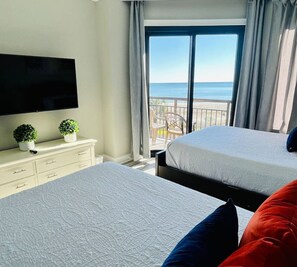 م كتب ومكواة/لوح كي وواي فاي مجانًا وملاءات أسرّة