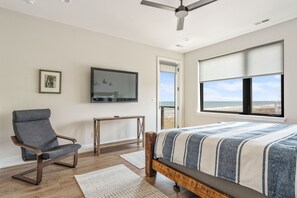 4 soverom, safe på rommet, skrivebord og strykejern/-brett