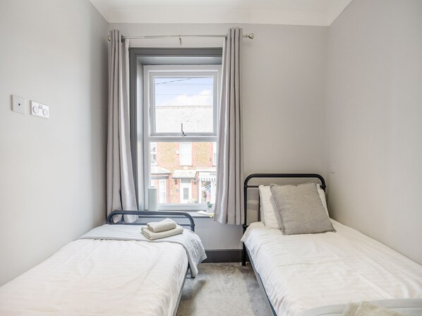 3 bedrooms, free WiFi, bed sheets