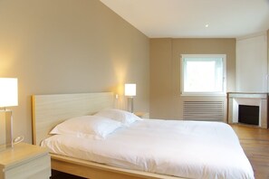 Apartment, 4 Schlafzimmer | 4 Schlafzimmer, Schreibtisch, Bügeleisen/Bügelbrett, Babybetten