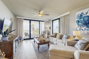 TV, DVD player - Corner Gulf-front condo with hot tub & beachfront pool - snowbird-friendly (Orange Beach)