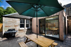 Outdoor dining - Trinity Lodge Edinburgh House (Edinburgh)