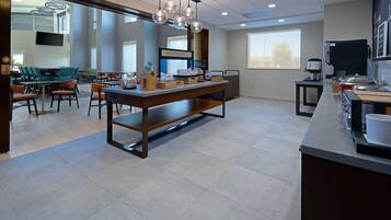 Desayuno continental incluido todos los días