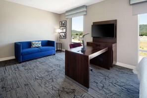 Studio, 1 King Bed, Refrigerator & Microwave