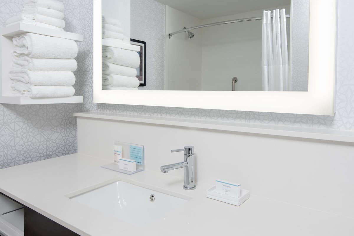 Room, 2 Queen Beds, Accessible (Hearing) | Bathroom shower