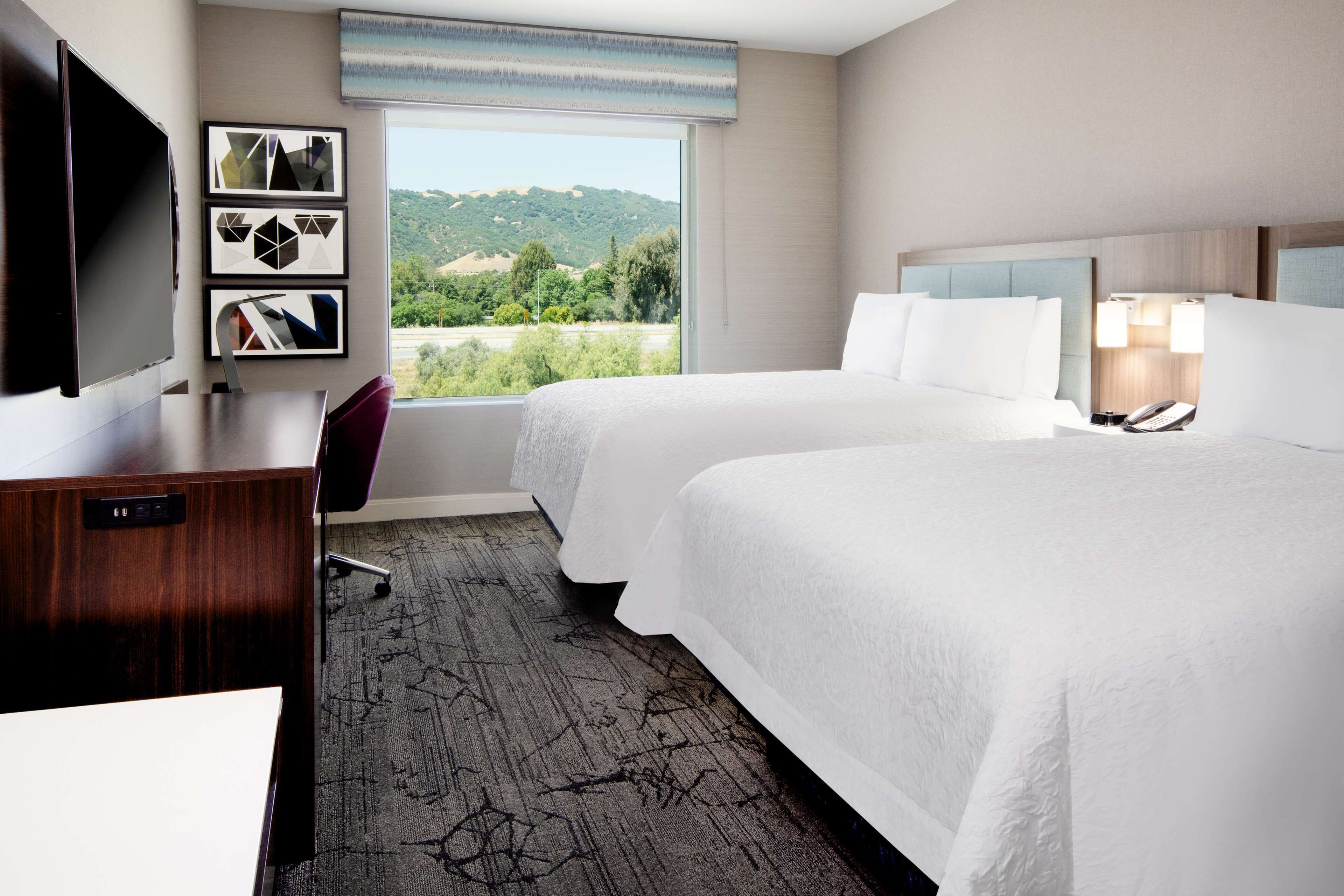 책상, 노트북 작업 공간, 무료 WiFi, 침대 시트