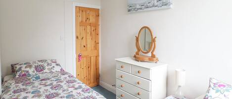 3 bedrooms, free WiFi, bed sheets