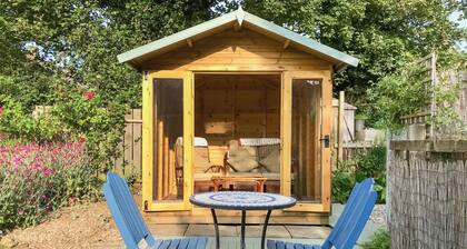 This well-equipped cottage is perfect for a family or group holiday.