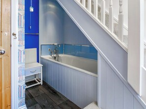Towels - This well-equipped cottage is perfect for a family or group holiday. (Hinderwell, near Whitby)