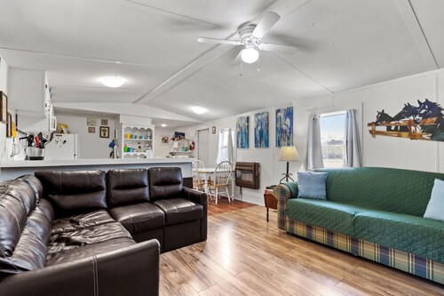Cozy Pet Friendly Home Away From Home w/ Fenced in Yard & Full Kitchen near I-24