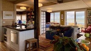 Interior -  Absolute Beach Front. Wake up to see the sun rise (Haumaona)