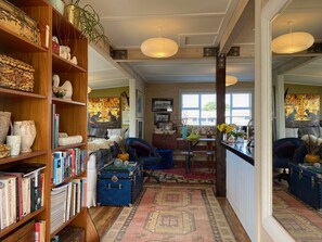 Interior - Absolute Beach Front. Wake up to see the sun rise (Haumaona)